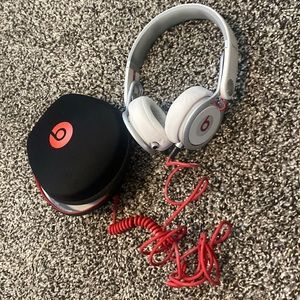 WIRED Beats by Dre headphones. Excellent condition!!
